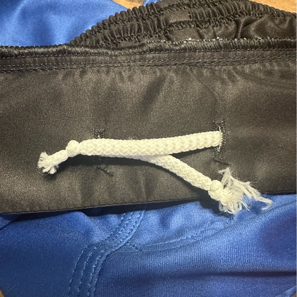 MatMan wrestling/jujitsu shorts. Red, blue, hornets, size 2xs with drawstring - Picture 8 of 10